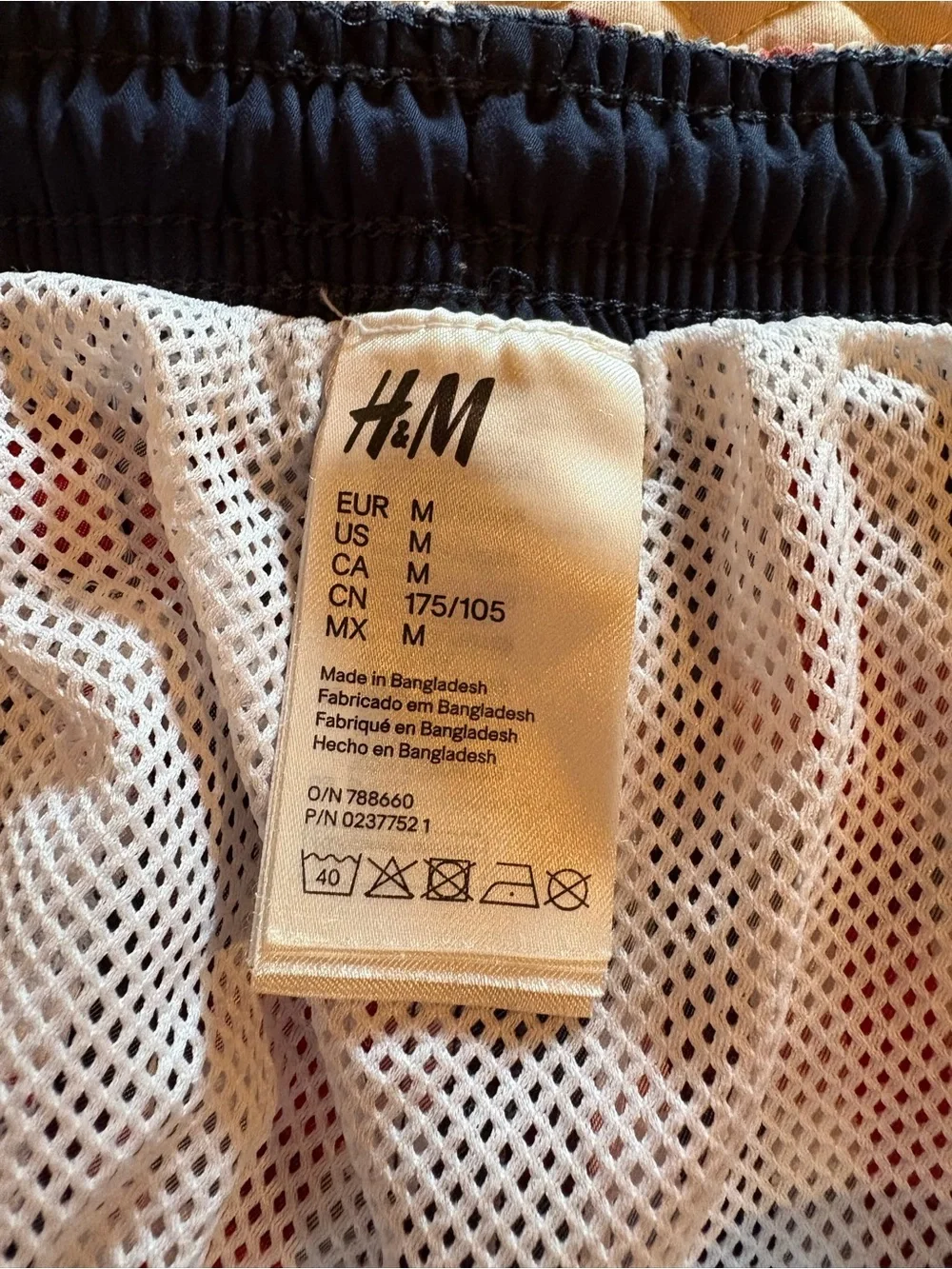 H&M Men's Gingham Swim Trunks Plaid Red White Blue size M